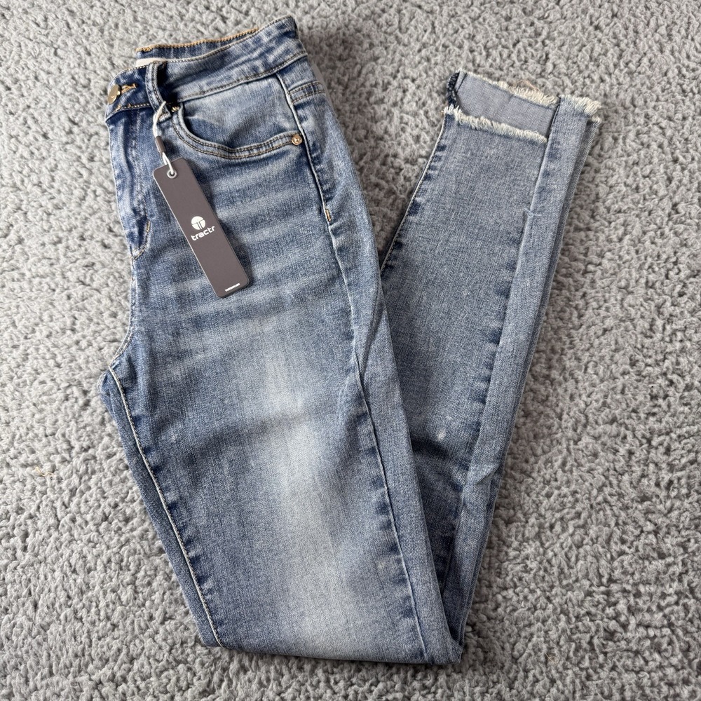 Tractr Mid Rise Indigo Dyed‎ Distressed Raw Hem Medium Blue Jeans Sz 4/27 NWT